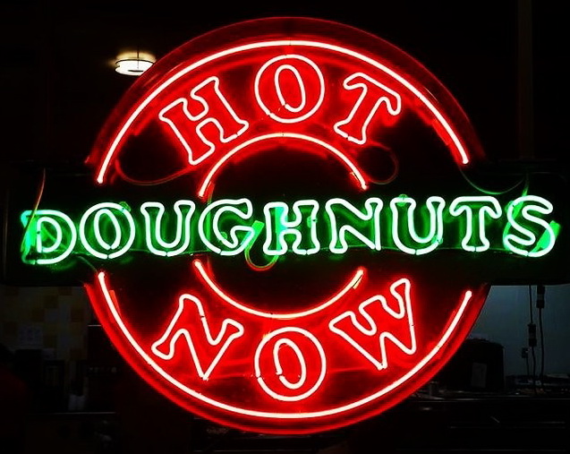 Hot Doughnuts Now Neon Sign